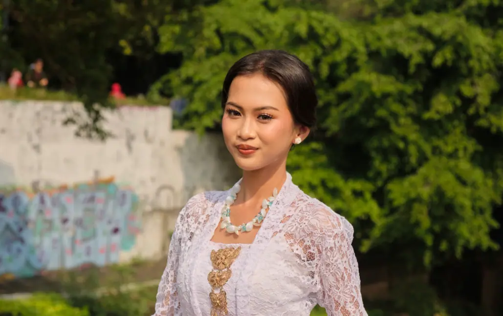 Kebaya dan Cara Perempuan Menjadi Dirinya