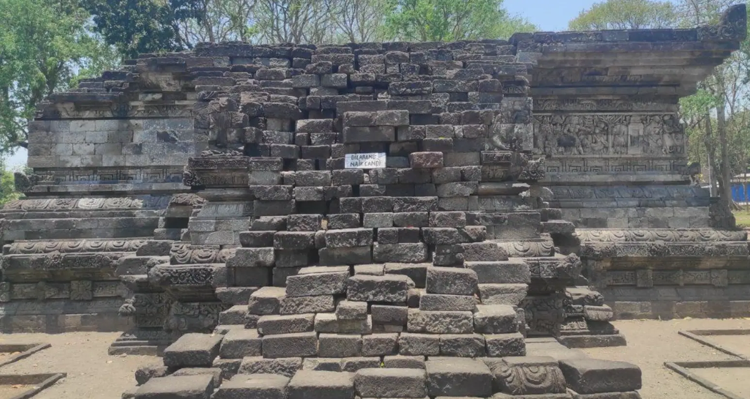 Candi Tegowangi di Kabupaten Kediri, salah satu peninggalan sejarah yang dapat dikunjungi dalam perjalanan wisata budaya.